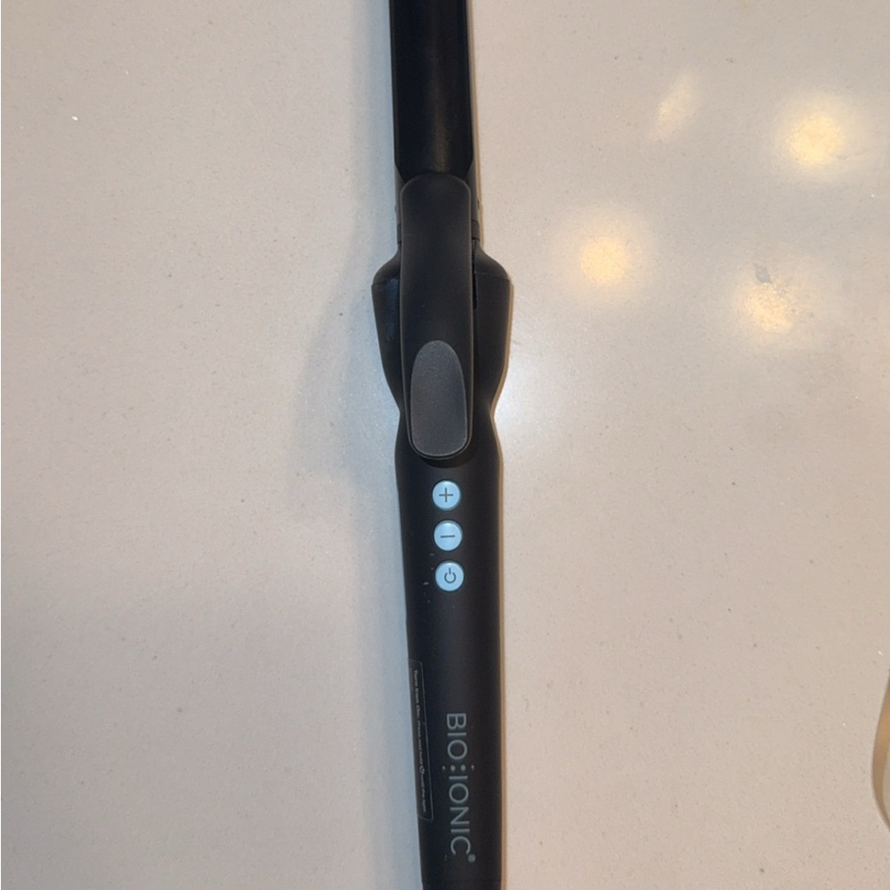 Bio lonic Long Barrel Curling Iron Size 1"